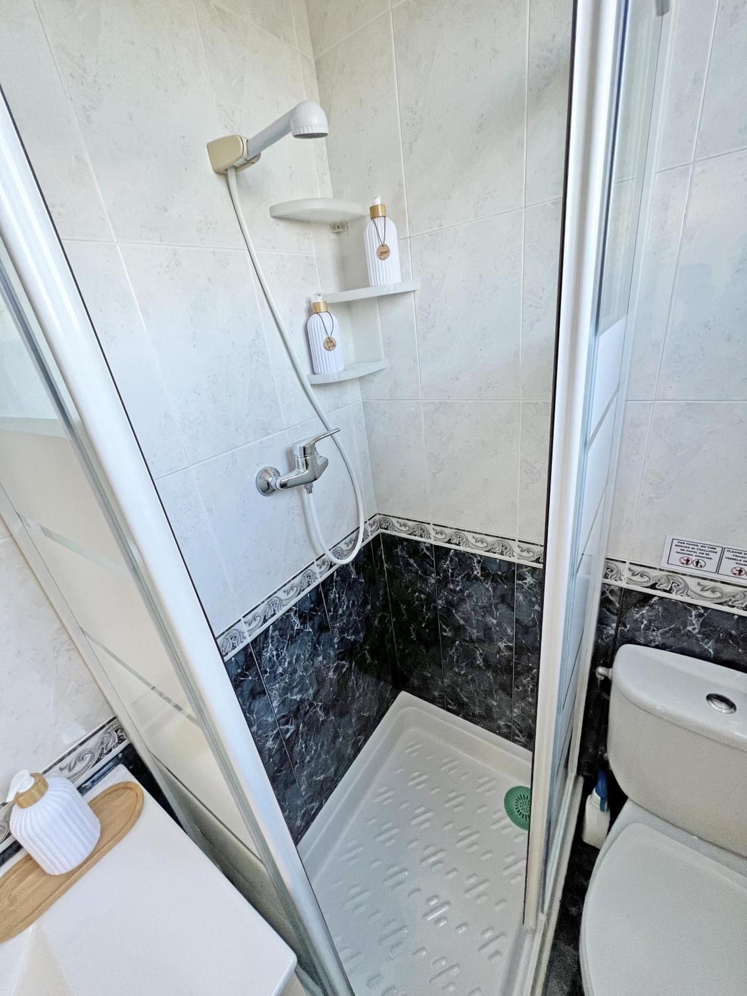 A 100 Metros De La Playa. Parking Gratuito Privado Apartment Alicante Bagian luar foto