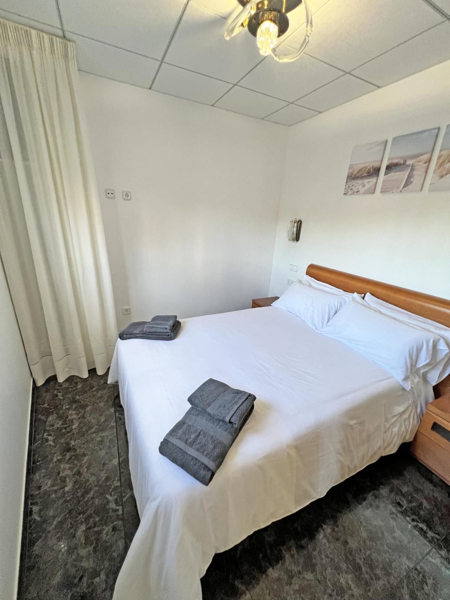A 100 Metros De La Playa. Parking Gratuito Privado Apartment Alicante Bagian luar foto