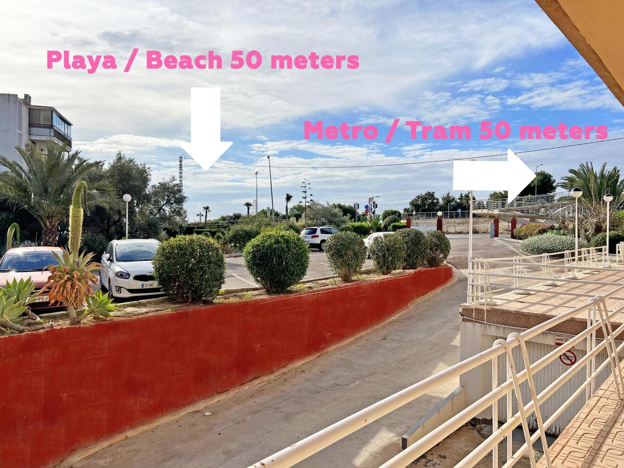 A 100 Metros De La Playa. Parking Gratuito Privado Apartment Alicante Bagian luar foto