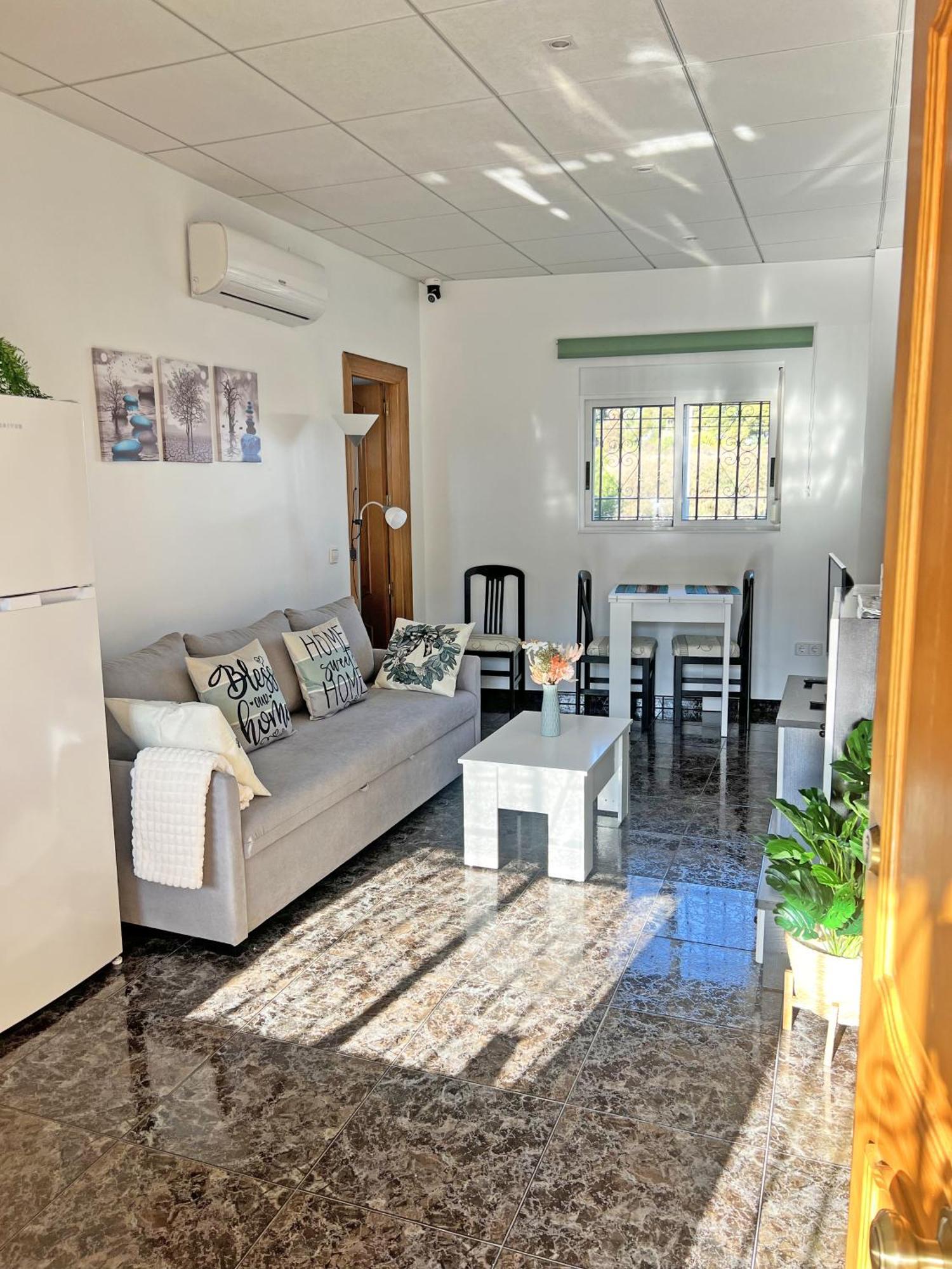 A 100 Metros De La Playa. Parking Gratuito Privado Apartment Alicante Bagian luar foto